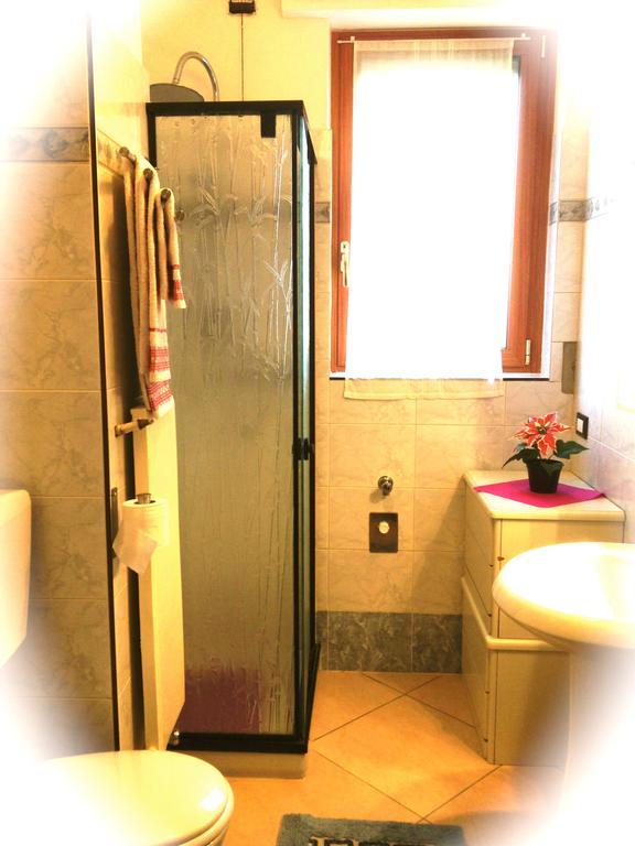 Top Suit Centro - Guest house Brugherio Kamer foto