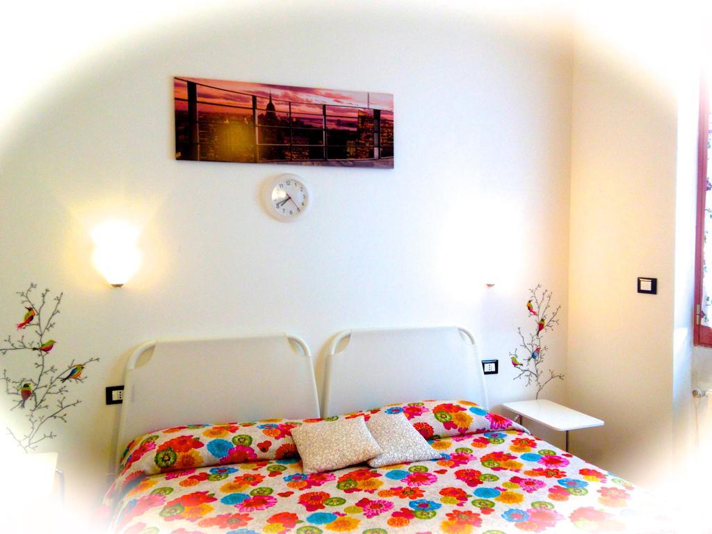 Top Suit Centro - Guest house Brugherio Kamer foto